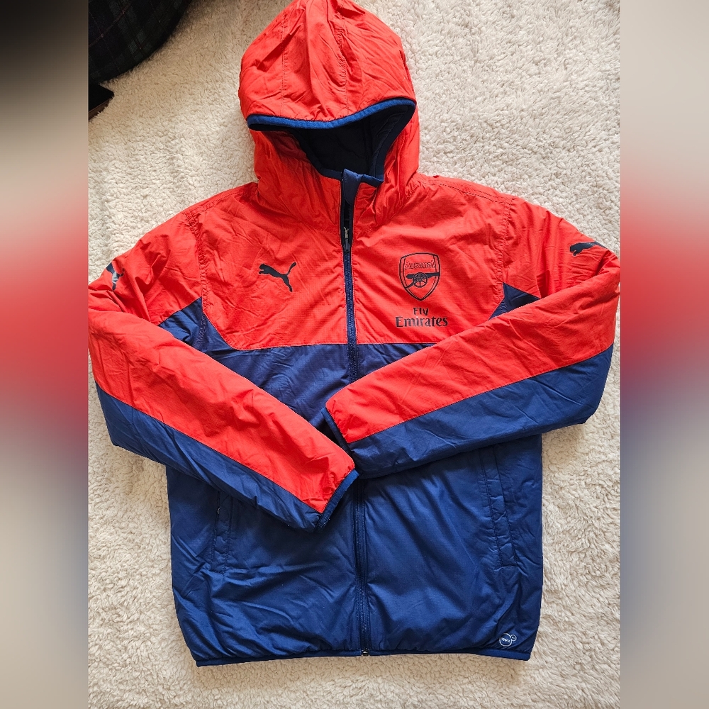 PUMA ARSENAL, MEN'S REVERSIBLE PUFFER JACKET SIZE MEDIUM